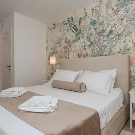 Vila Eli - New Unique Holiday House With Swimming Pool *