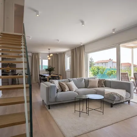 Eli - New Unique Holiday House With Swimming Pool Vila *