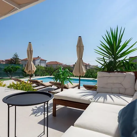Eli - New Unique Holiday House With Swimming Pool * Kaštela